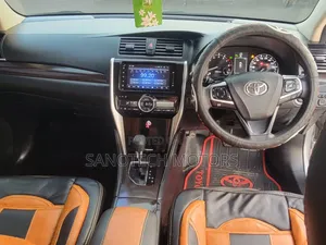 Toyota Premio 2016 Silver
