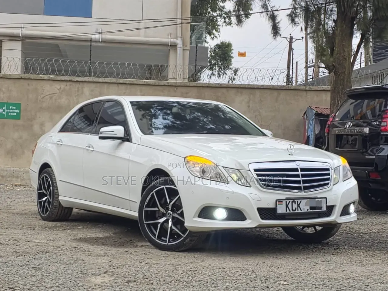 Mercedes-Benz E300 2009 White