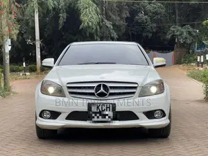 Mercedes-Benz C200 2009 White