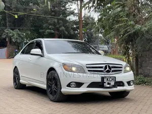 Mercedes-Benz C200 2009 White