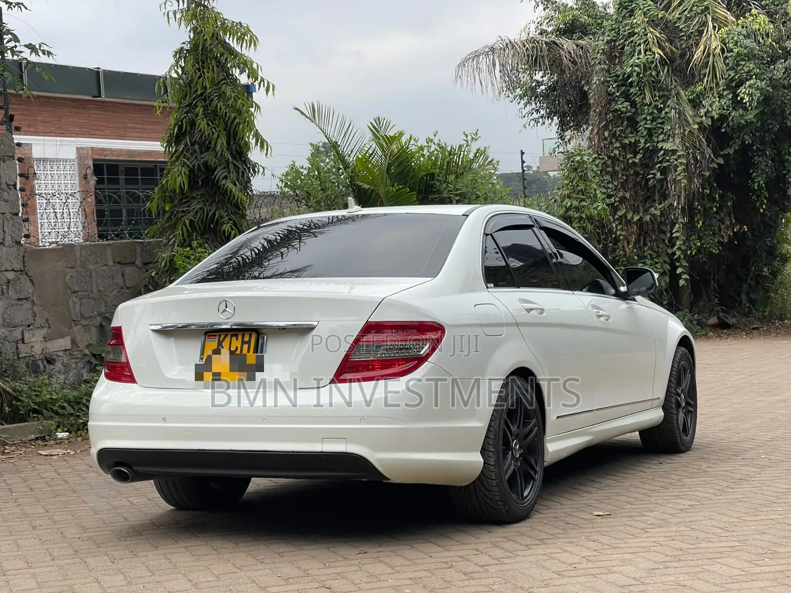 Mercedes-Benz C200 2009 White