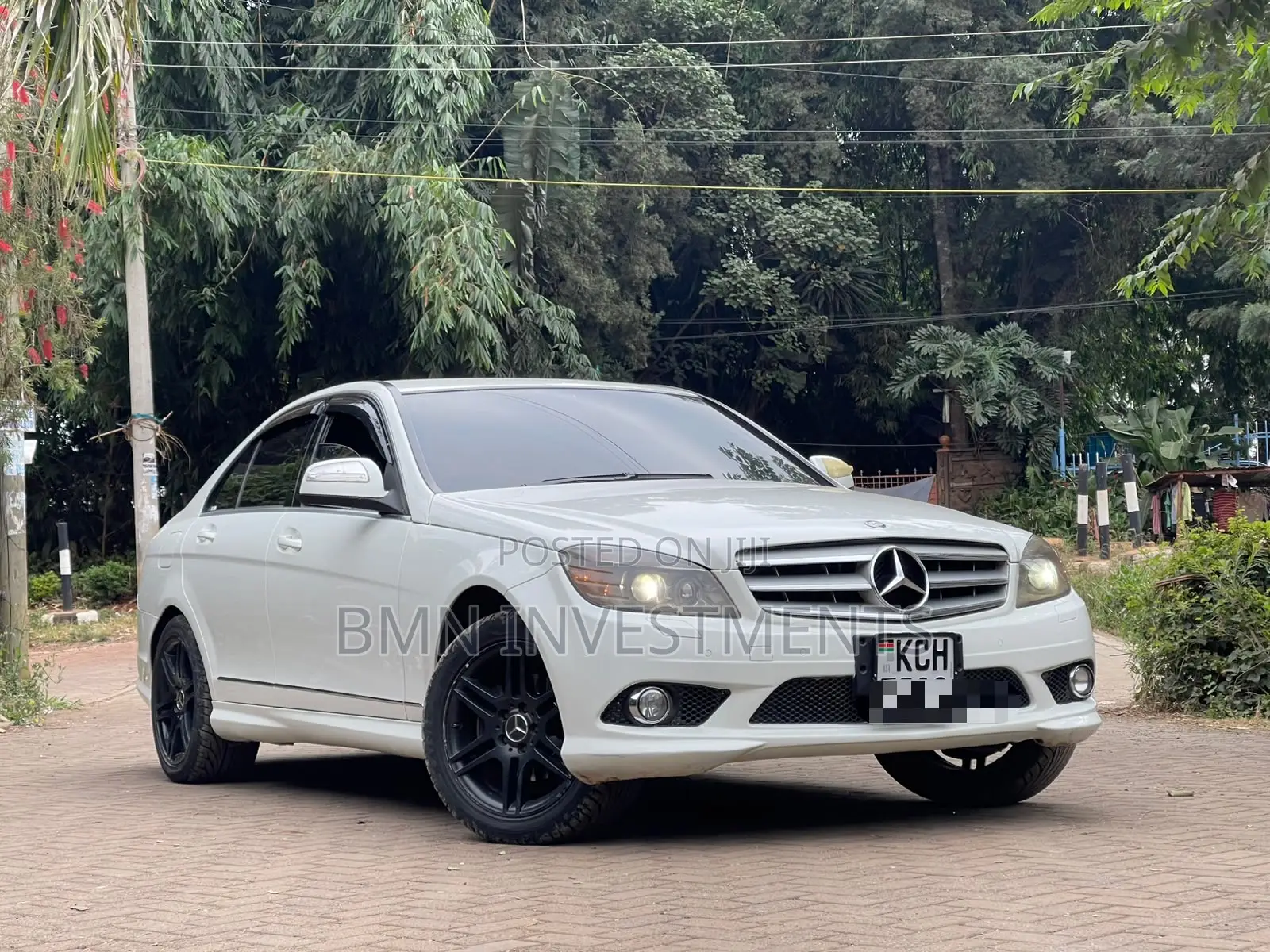 Mercedes-Benz C200 2009 White