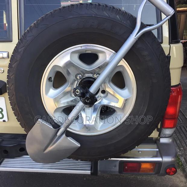 Off-Road Rear Spare Wheel/Tire Carrier Shovel for Suvs,4*4 Cars