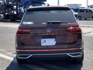 Volkswagen Tiguan 2023 Maroon