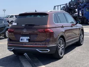 Volkswagen Tiguan 2023 Maroon