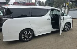 Toyota Vellfire 2019 White