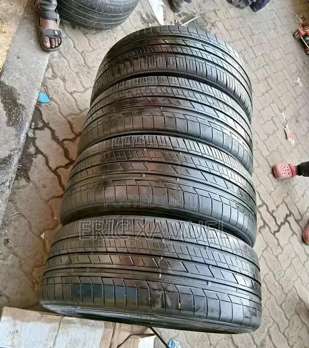 Selling Tyres - thumbnail 3