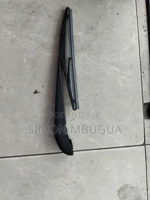 Toyota Rush 2010 Rear Windscreen Wiper