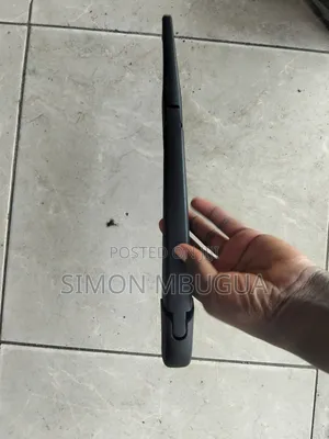 Toyota Rush 2010 Rear Windscreen Wiper