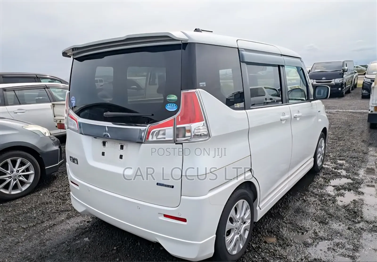 Mitsubishi Delica 2019 White
