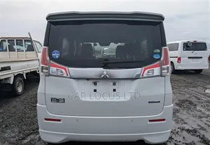 Mitsubishi Delica 2019 White