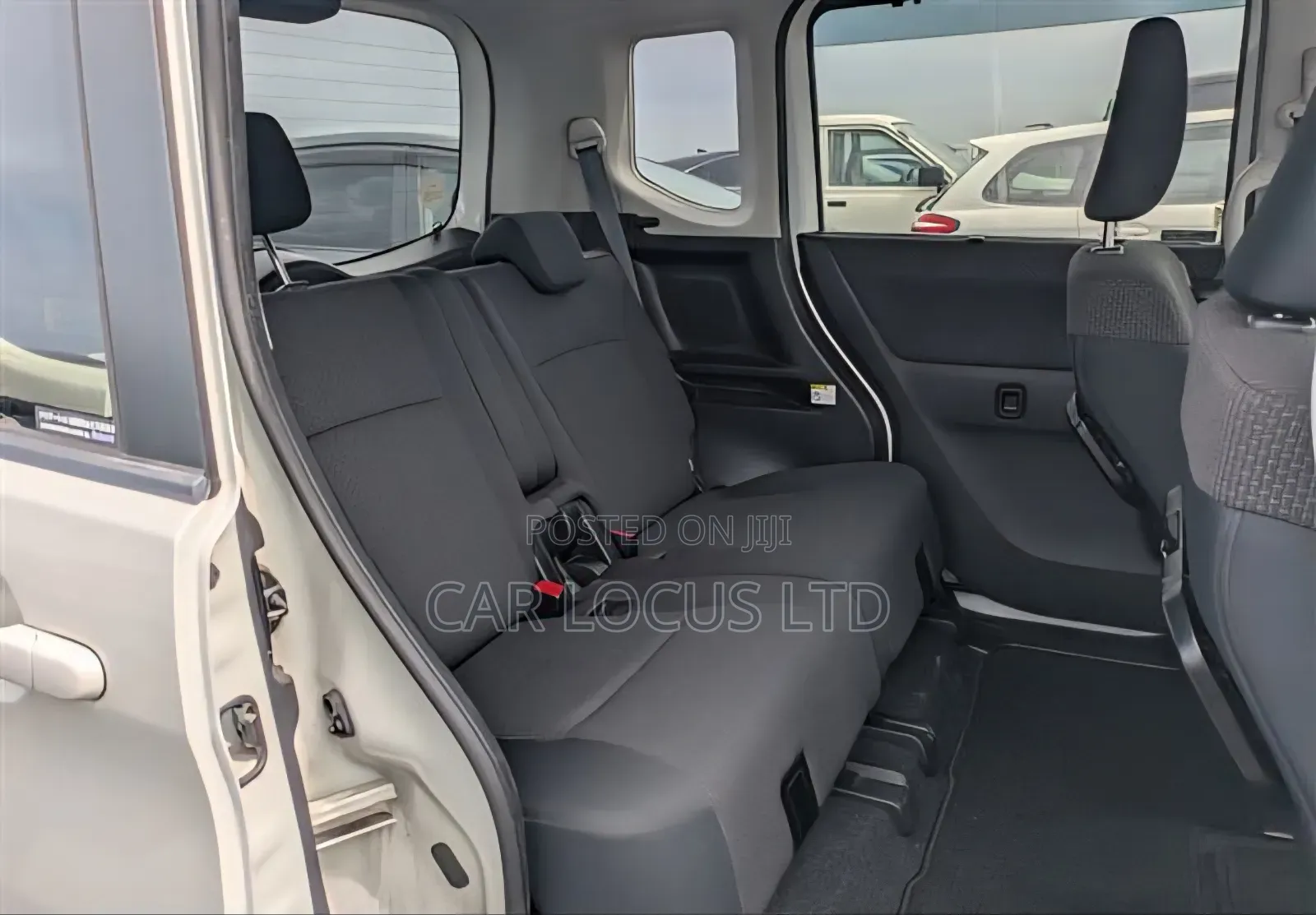 Mitsubishi Delica 2019 White