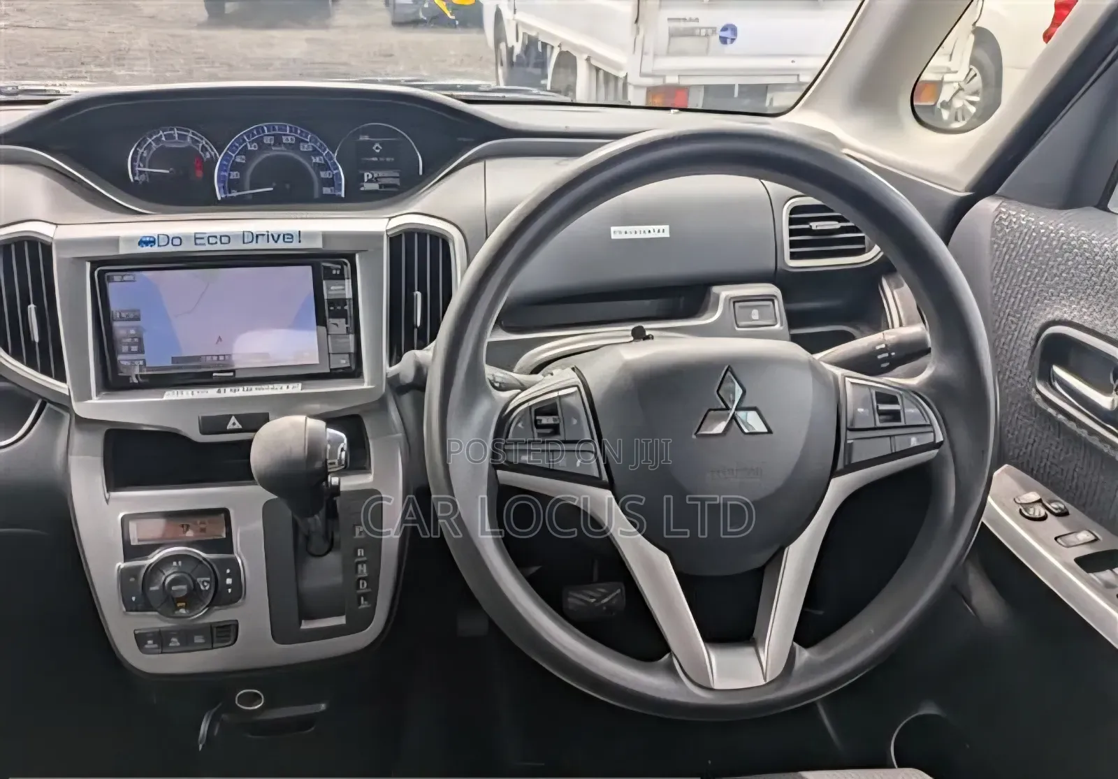 Mitsubishi Delica 2019 White