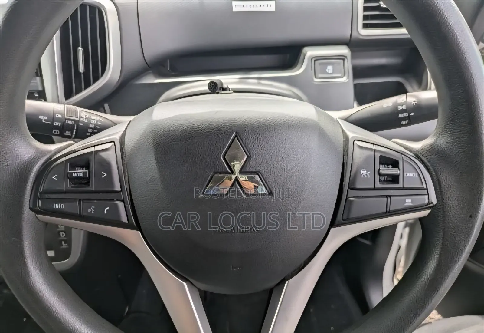 Mitsubishi Delica 2019 White