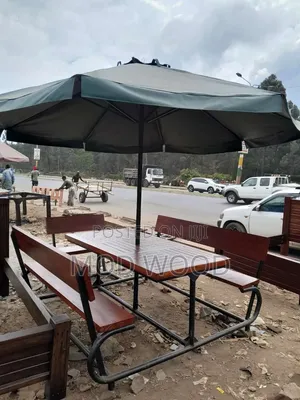 Modern Outdoor Picnic Dining Set With Parasol