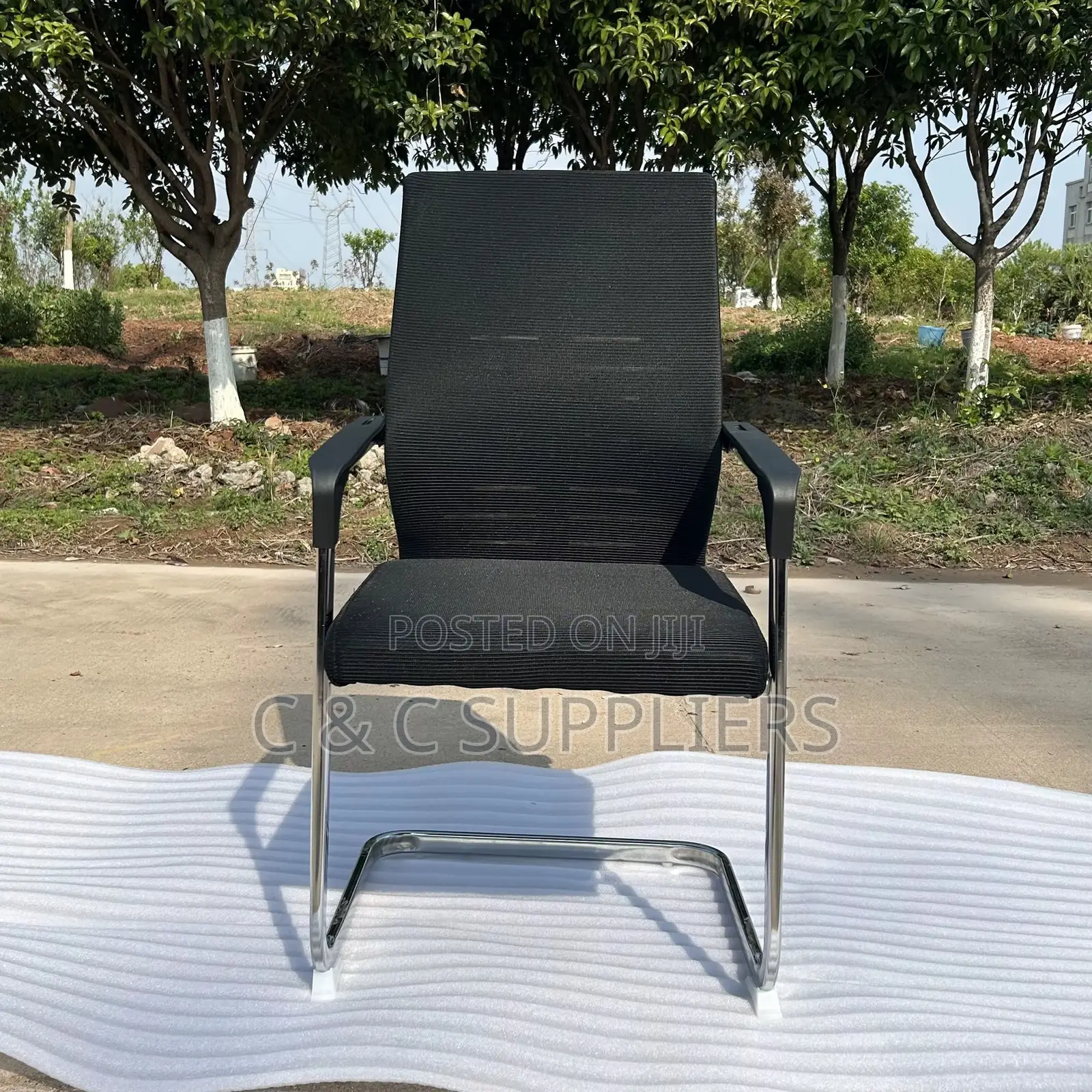 Ergonomic Strong Mesh Visitor's Chair