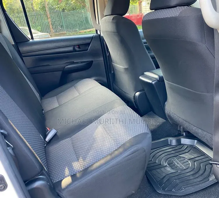 Toyota Hilux 2019 White