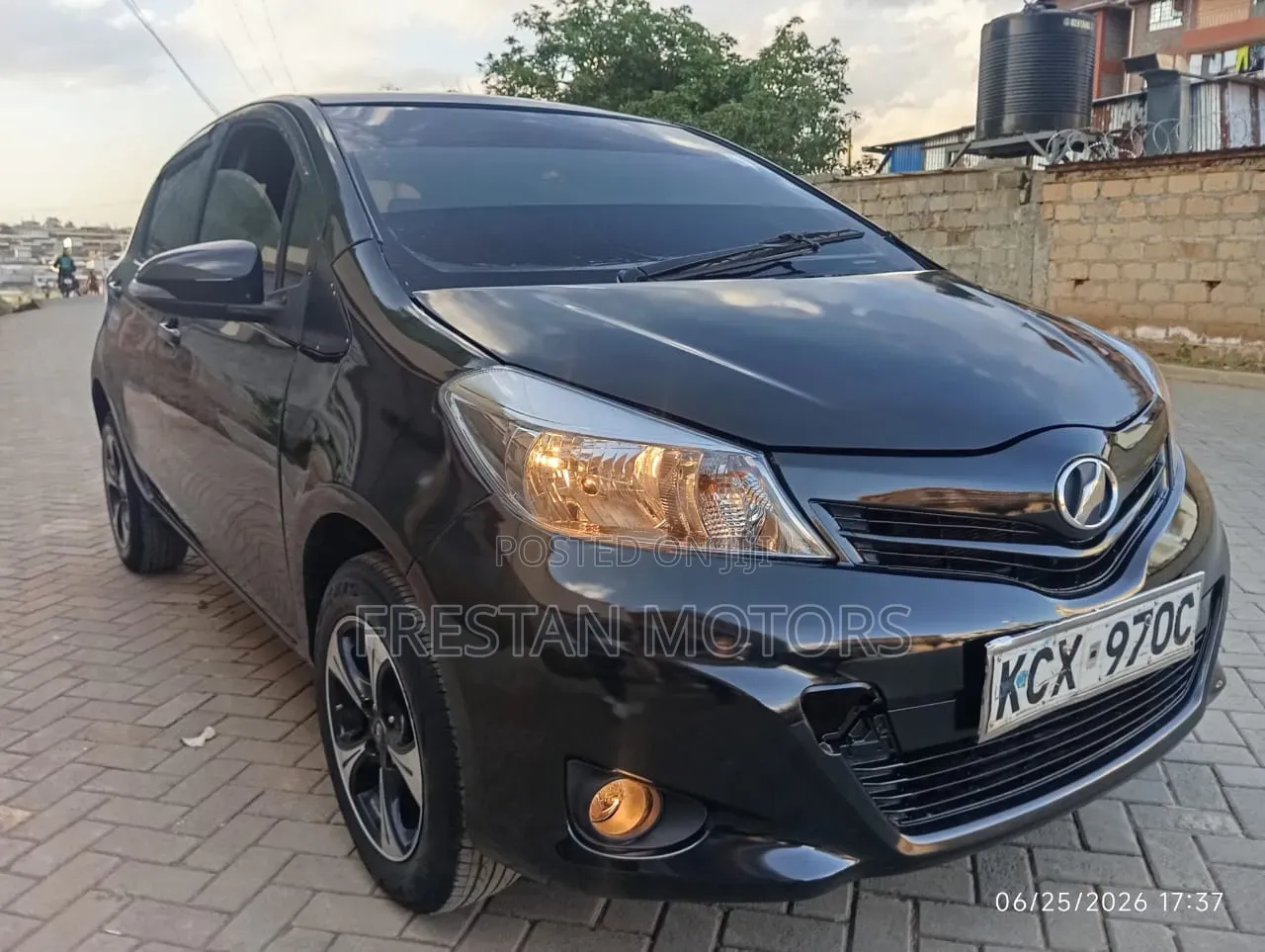 Toyota Vitz 2012 Black