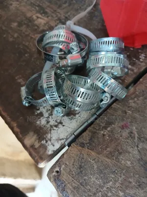 1/1/2 " Pipe Clips