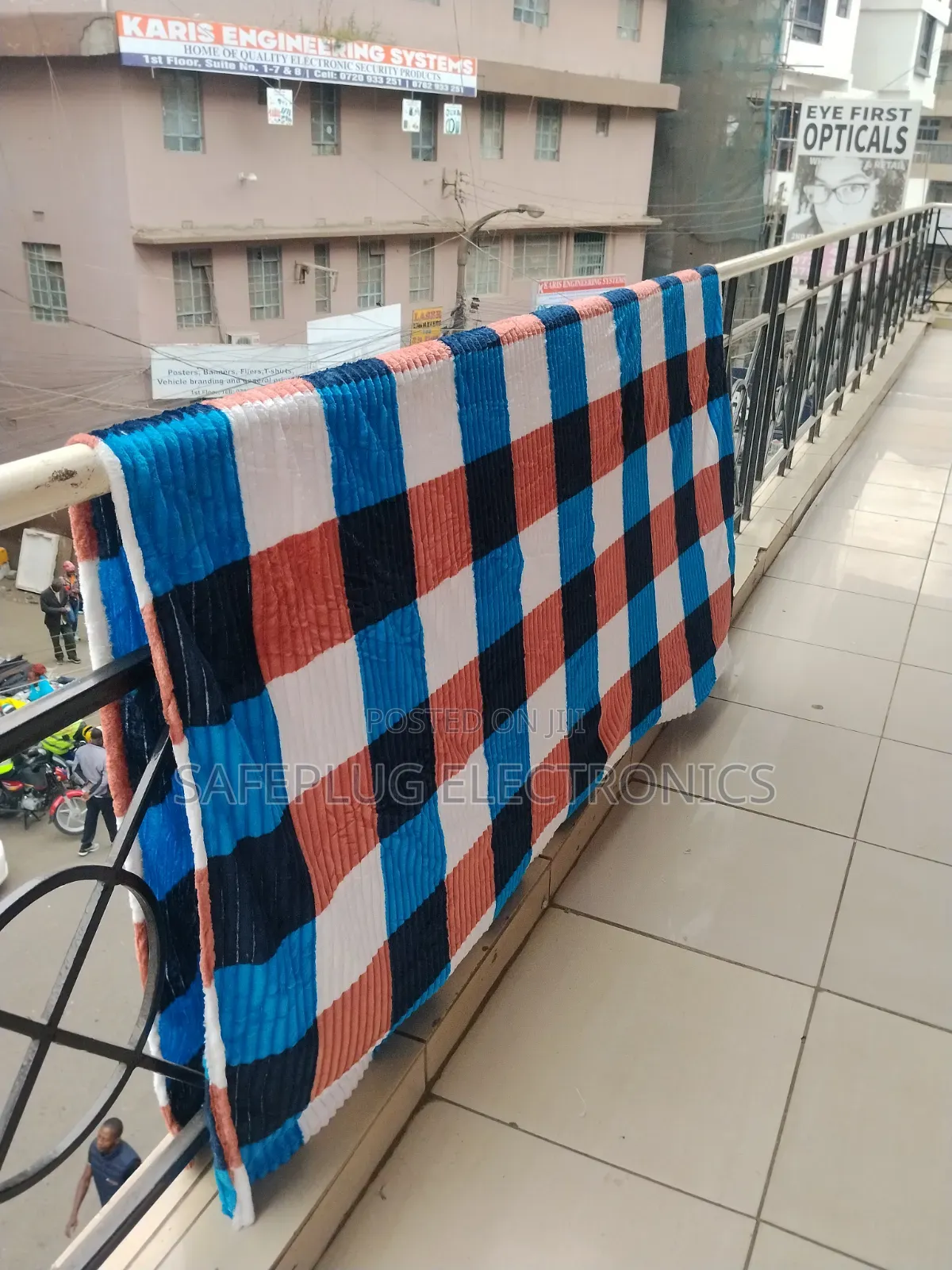 Bedside Fleece Blanket – Perfect Gift Item
