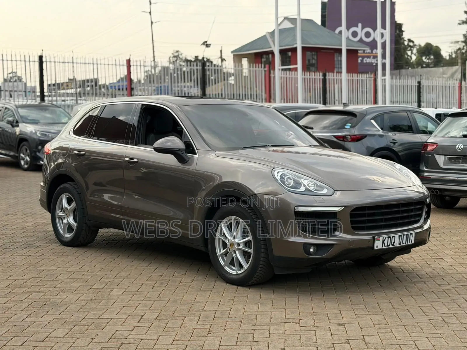 Porsche Cayenne 2016 Burgundy