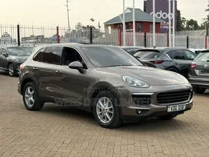 Porsche Cayenne 2016 Burgundy