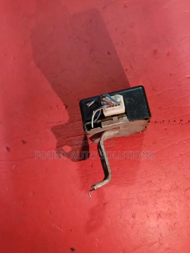Engkne Control Unit Toyota IST 2002 - thumbnail 2