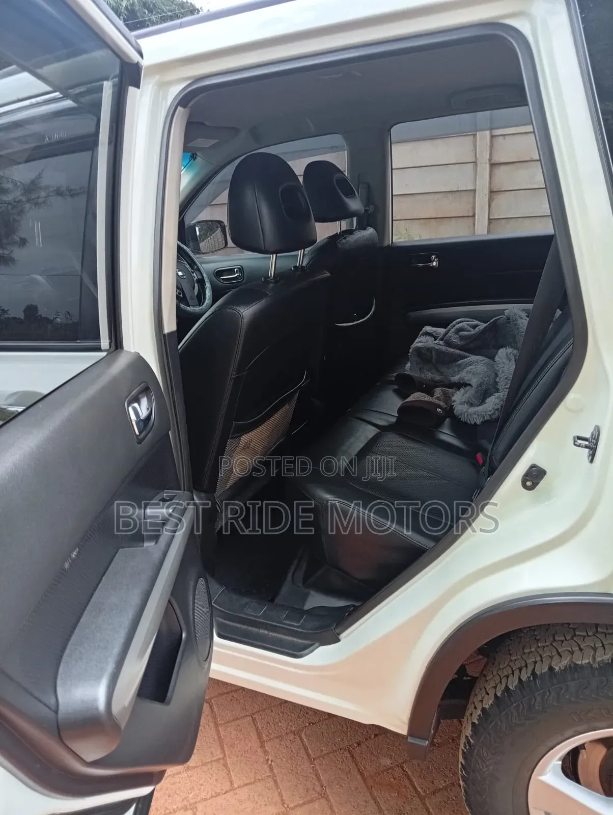 Nissan X-Trail 2010 White