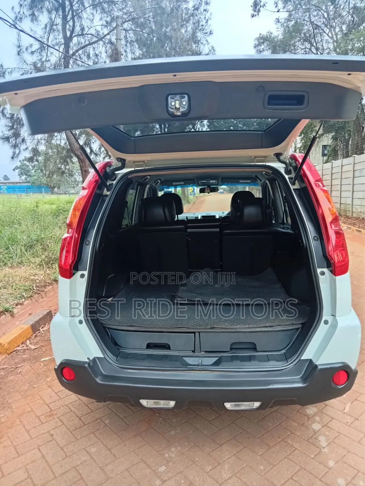 Nissan X-Trail 2010 White
