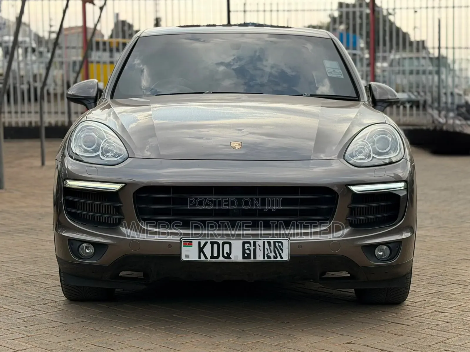 Porsche Cayenne 2016 Burgundy