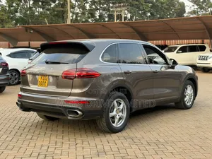 Porsche Cayenne 2016 Burgundy