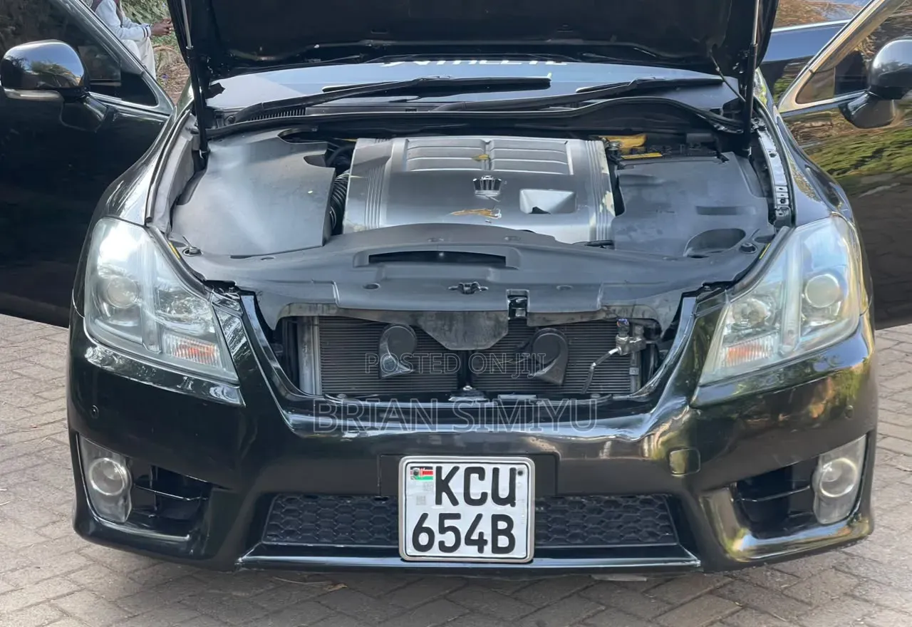 Toyota Crown 2012 Black