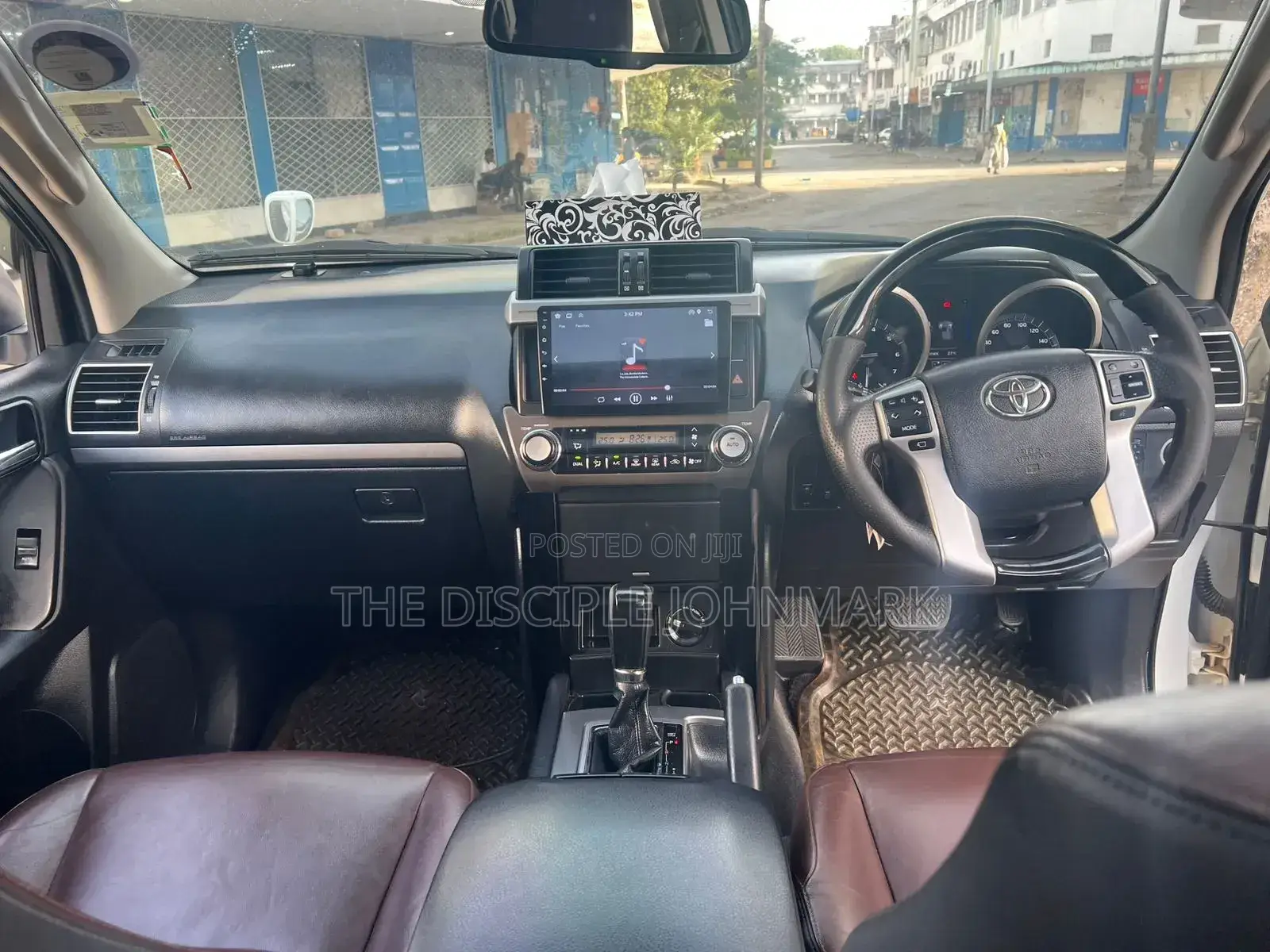 Toyota Land Cruiser Prado 2017 White