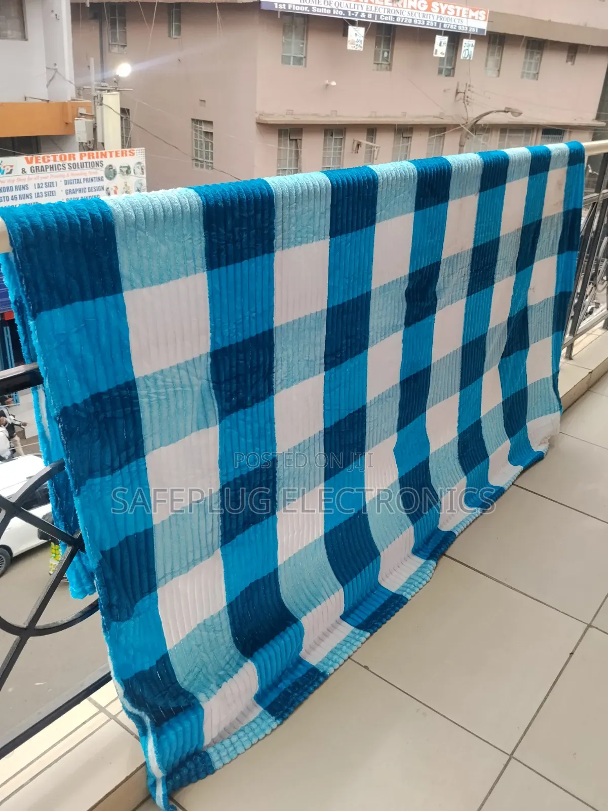 Velvet Throw Blanket / Warm Winter Bed Cover