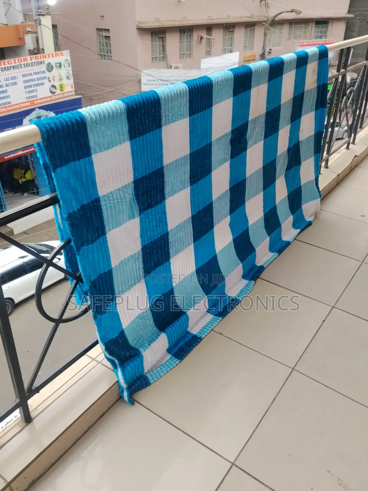 Velvet Throw Blanket / Warm Winter Bed Cover