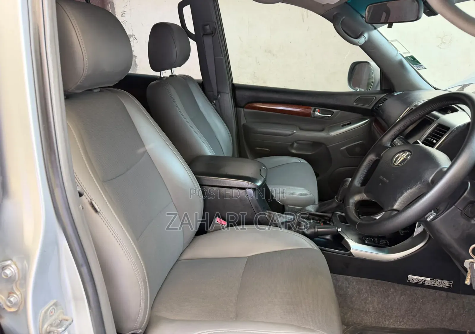 Toyota Land Cruiser 2006 Silver