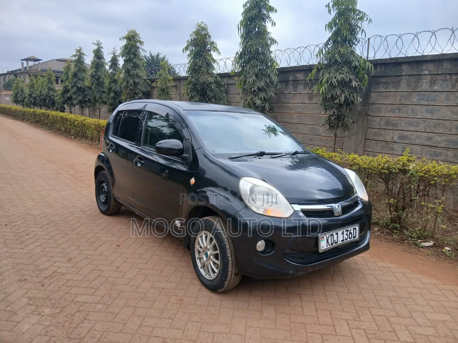 Toyota Passo 2015 Black