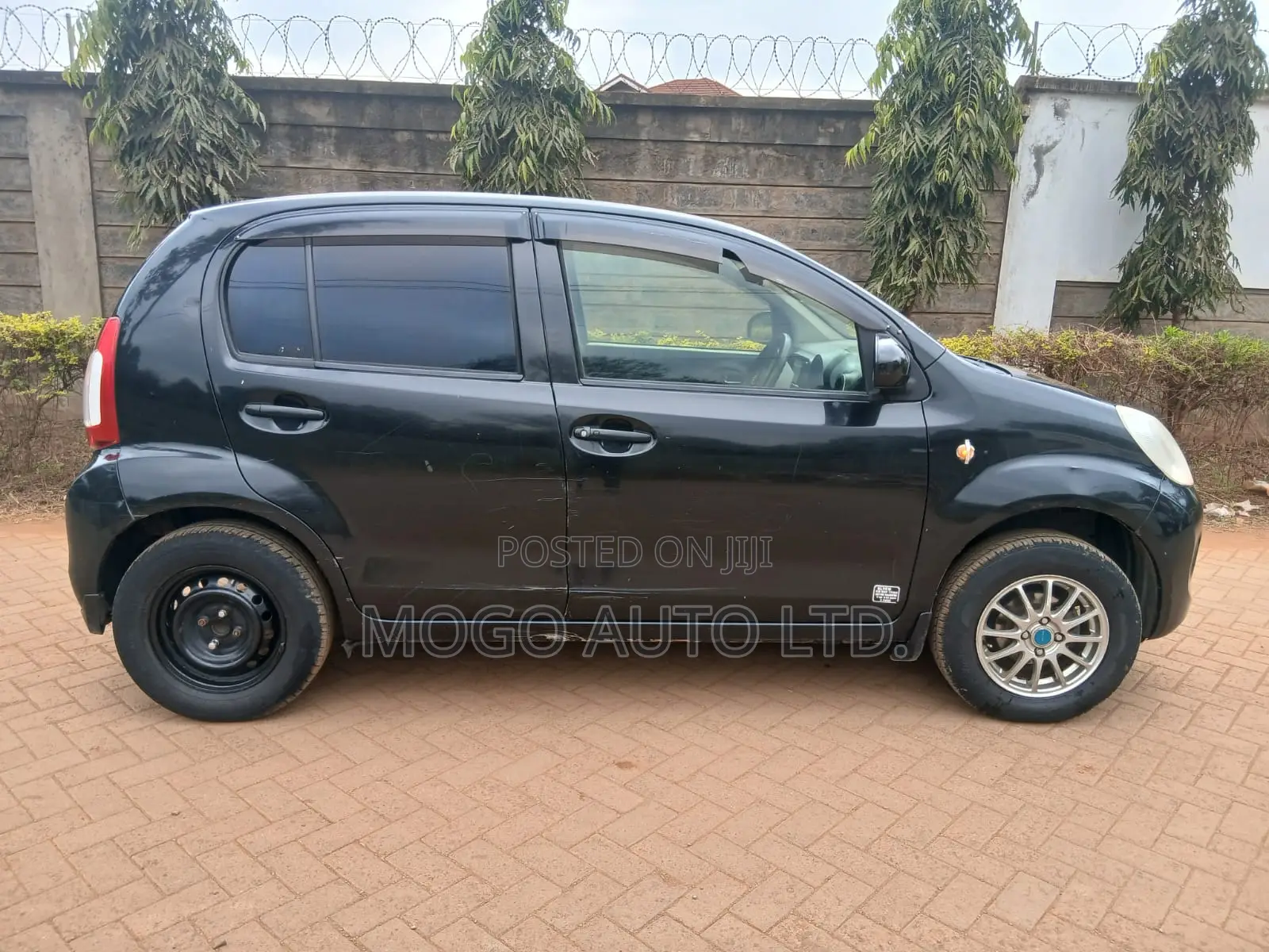 Toyota Passo 2015 Black