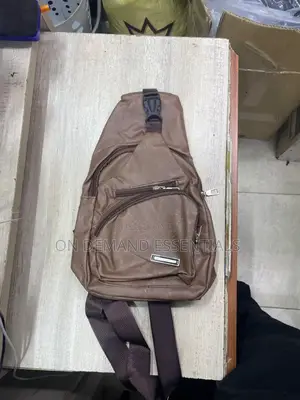 Fashion Men Chest Bag Pu Leather USB Charging