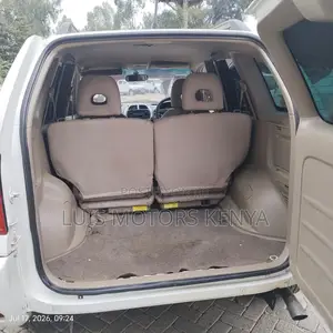 Toyota RAV4 Base AWD 2001 White
