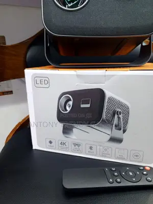 Portable Smart Projector Android 11 WiFi Bluetooth