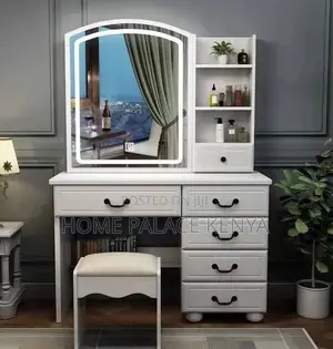 Vanity Table: Glossy Lacquer Vanity With Illuminated Mirror