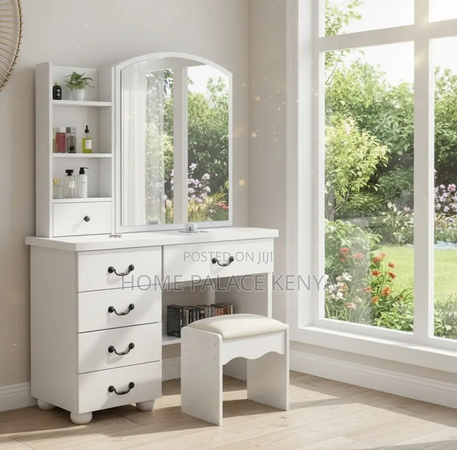 Vanity Table: Glossy Lacquer Vanity With Illuminated Mirror
