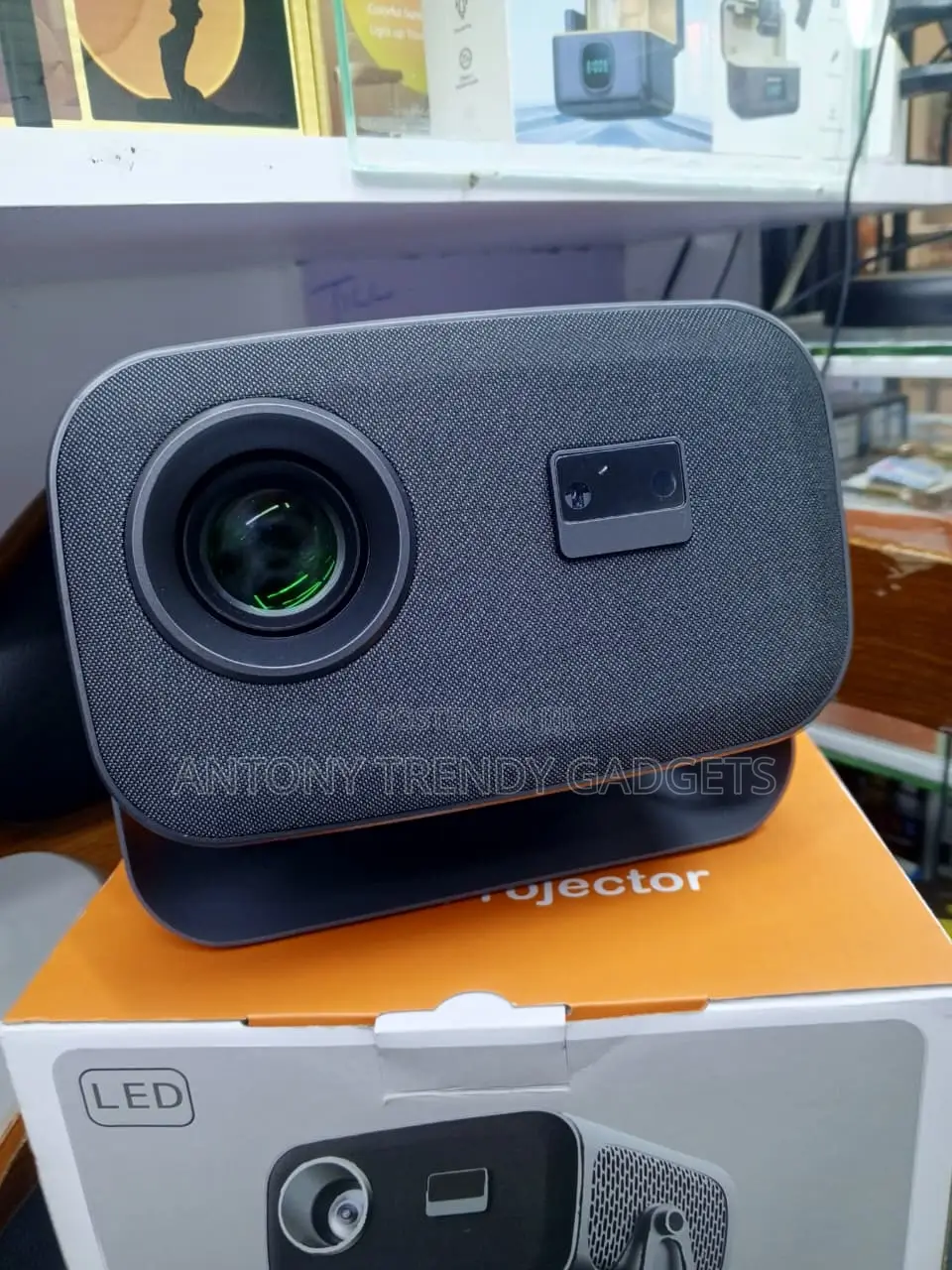 Portable Android 11 Projector 1080P Home Theater WiFi