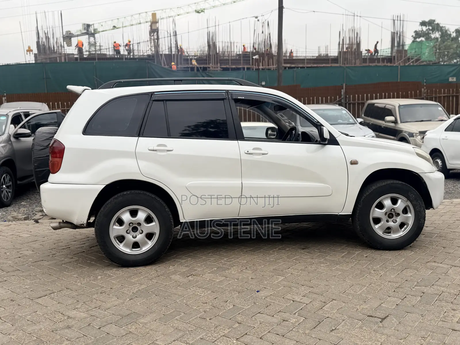Toyota RAV4 2002 White