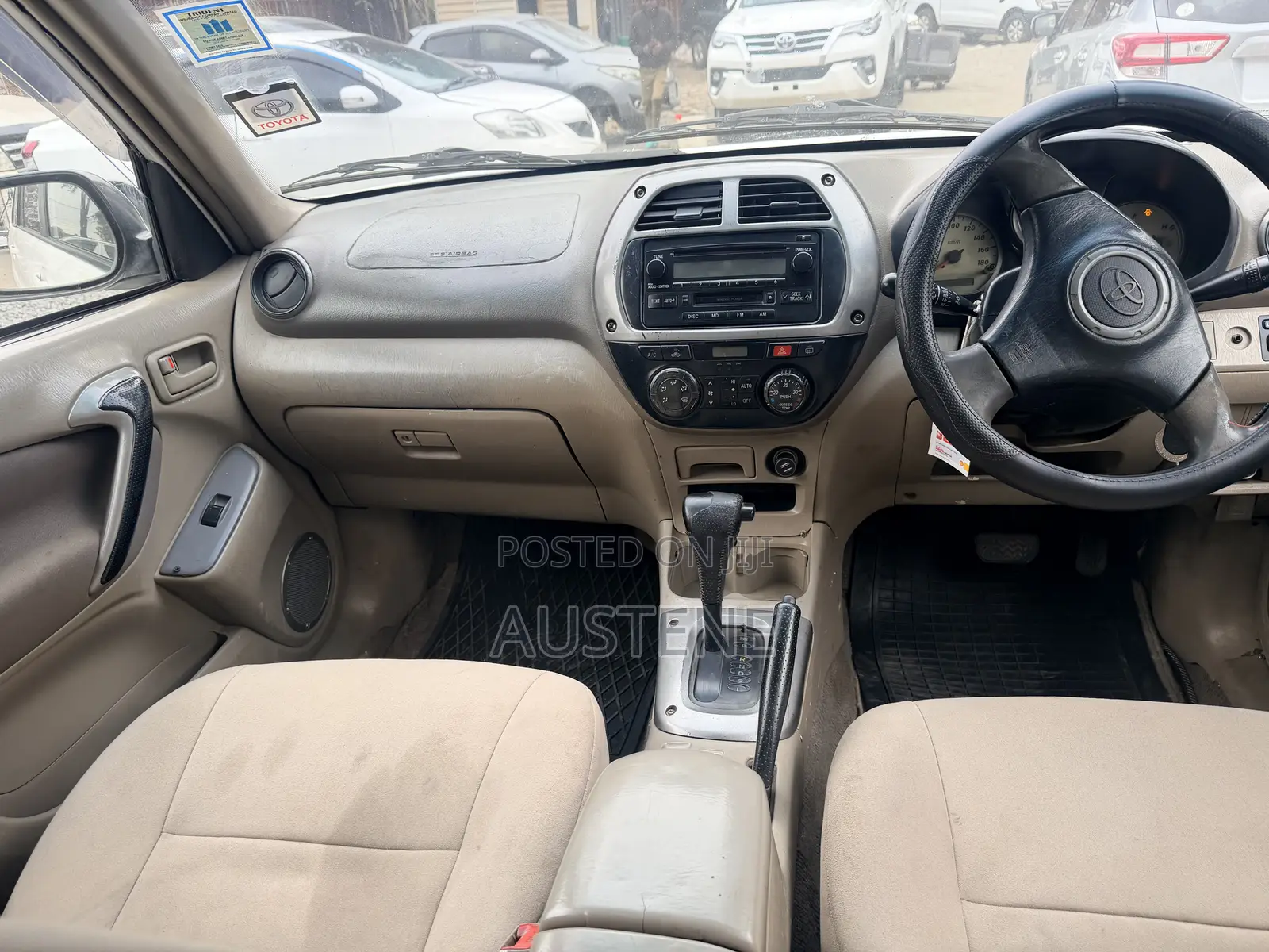 Toyota RAV4 2002 White