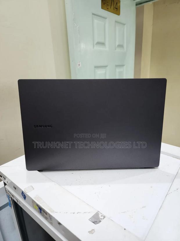 Laptop Apple MacBook Pro 32GB Apple M1 Pro SSD 512GB - thumbnail 7