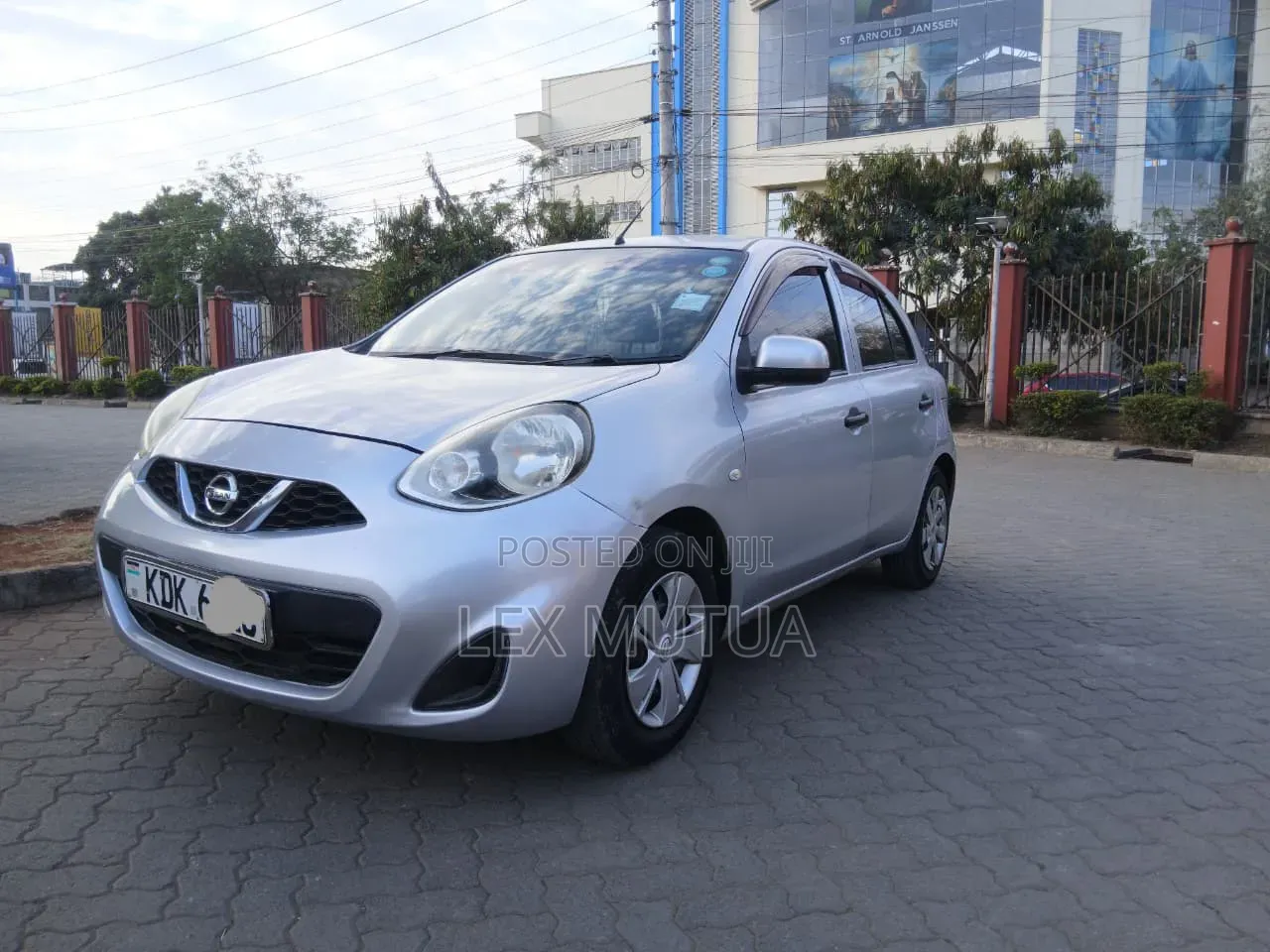 Nissan March 2015 Silver