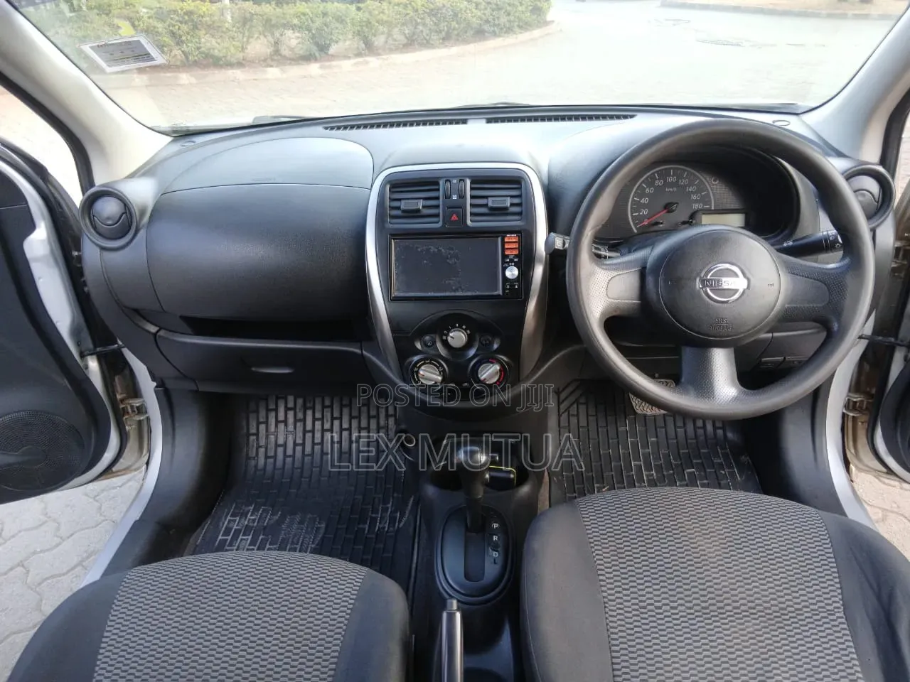 Nissan March 2015 Silver