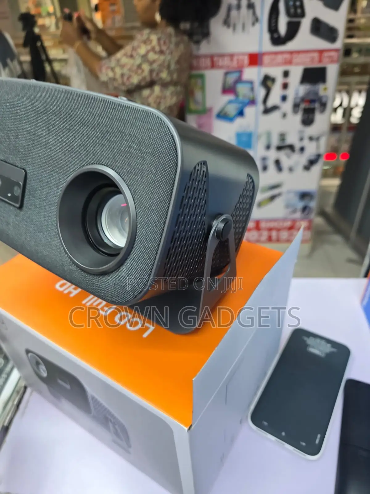 Android 11 HD Smart Projector Support WiFi Bluetooth